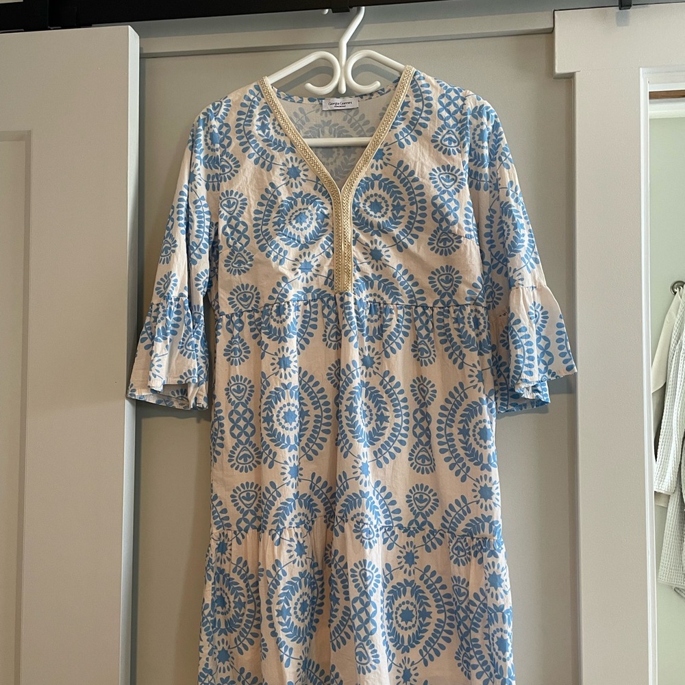 Sweet dress with 3/4 Bell Sleeves
